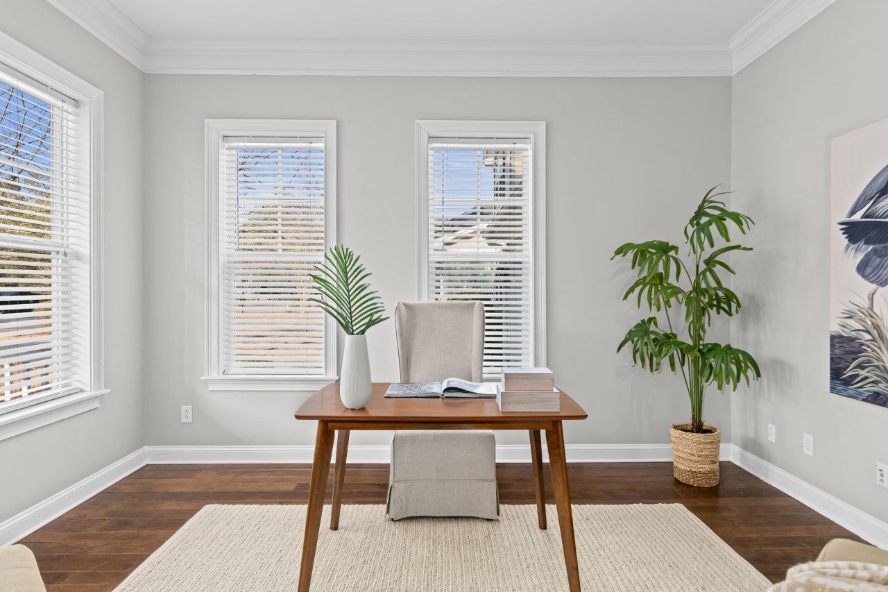 1753 Wellstead Street Photo 10