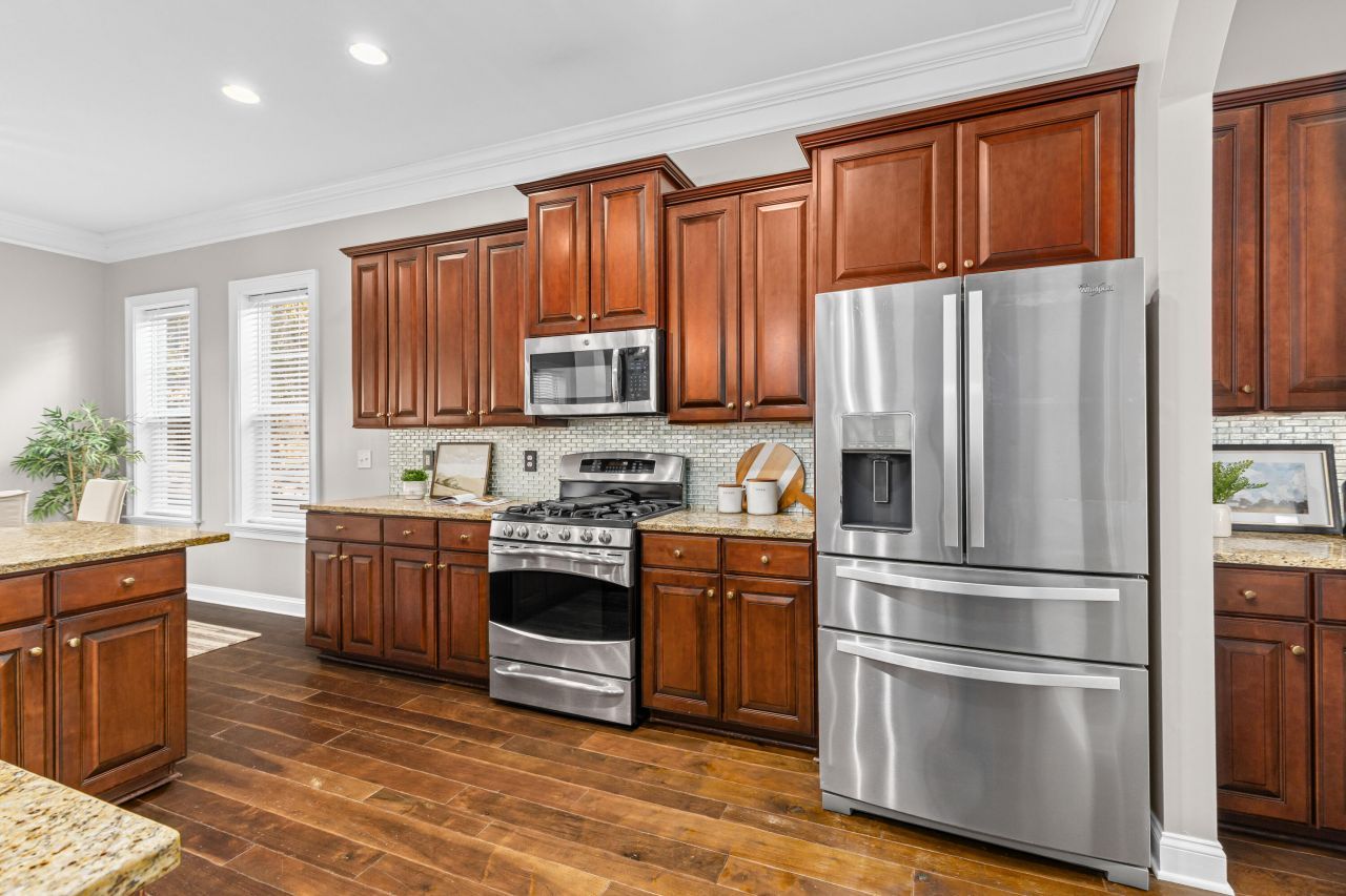 1753 Wellstead Street Photo 18