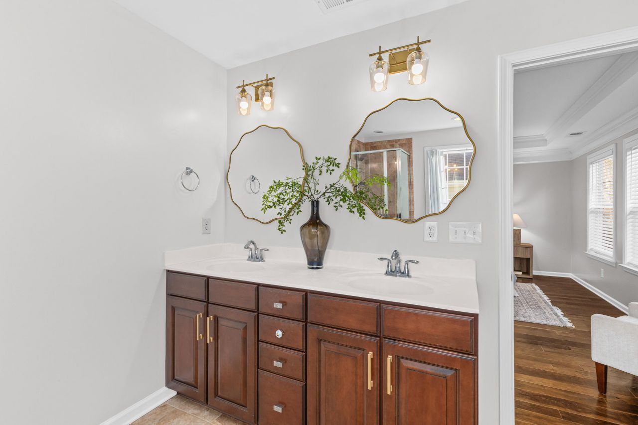 1753 Wellstead Street Photo 35