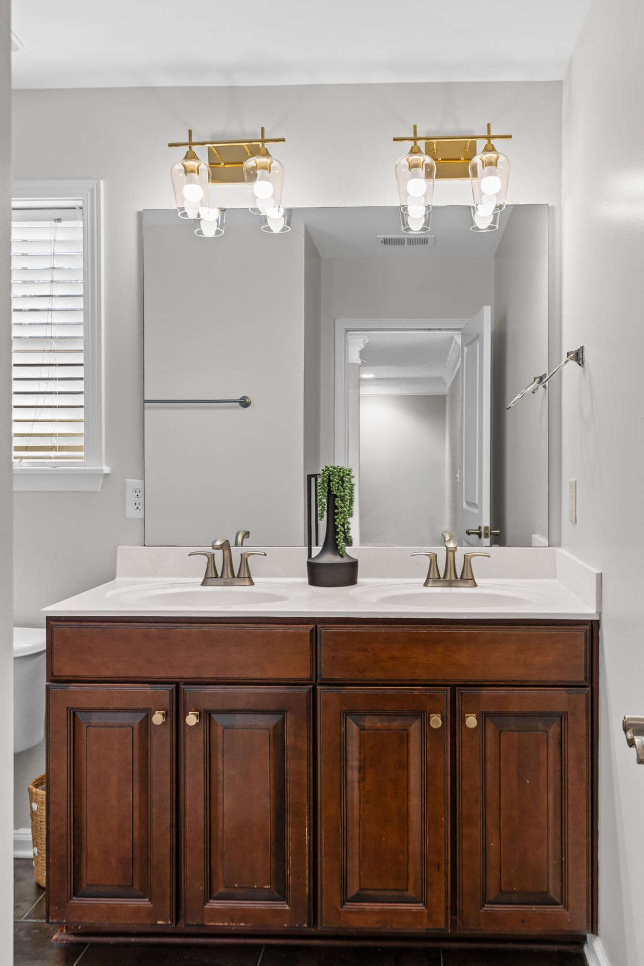 1753 Wellstead Street Photo 42