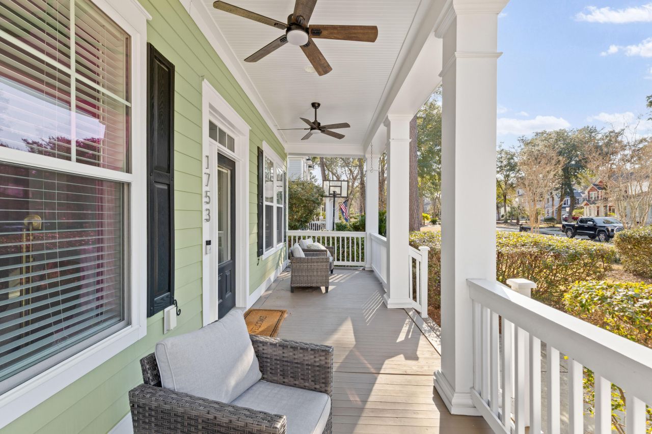 1753 Wellstead Street Photo 6