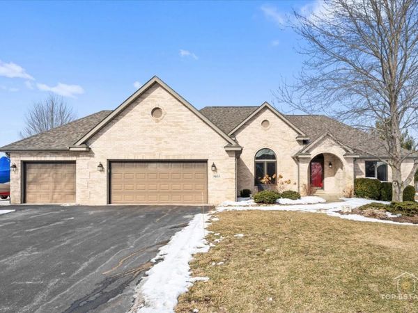 8413 St Moritz Drive, Spring Grove, IL 60081