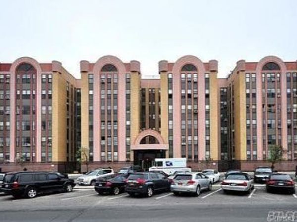 25 W Broadway, Unit 110, Long Beach, NY 11561