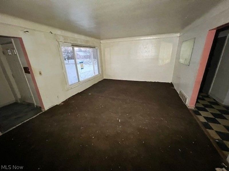 20751 Selfridge, Highland Hills, OH 44122 Photo 4