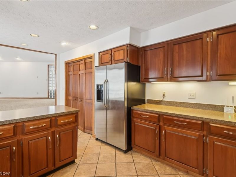 680 Rocky Hollow Drive, Akron, OH 44313 Photo 10