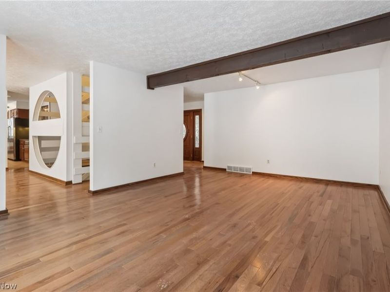 680 Rocky Hollow Drive, Akron, OH 44313 Photo 16