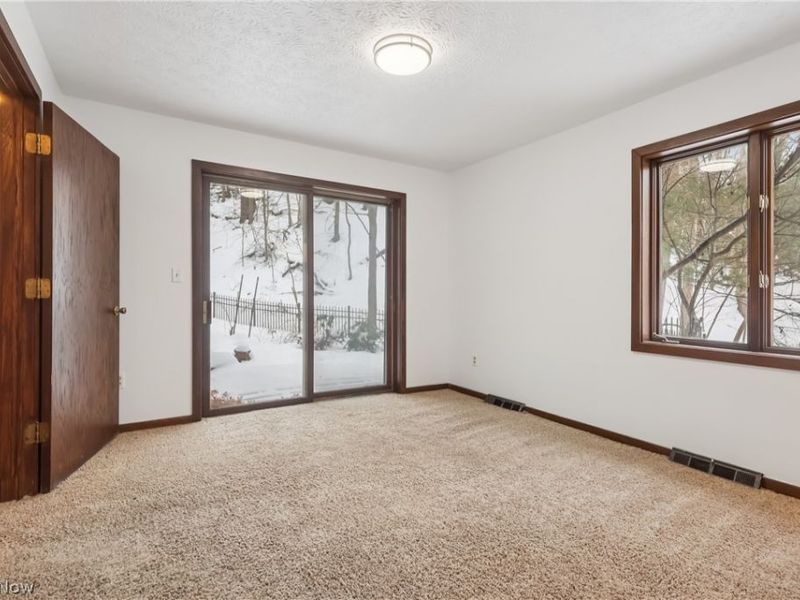 680 Rocky Hollow Drive, Akron, OH 44313 Photo 20