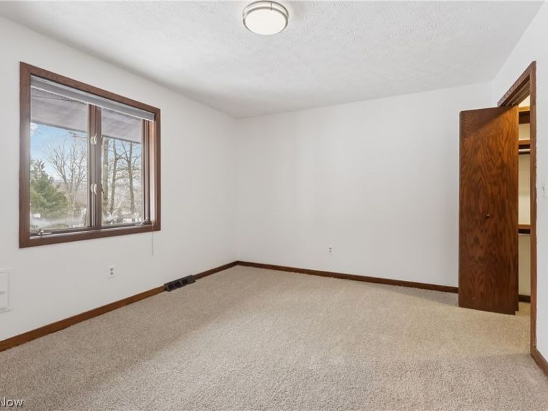 680 Rocky Hollow Drive, Akron, OH 44313 Photo 25