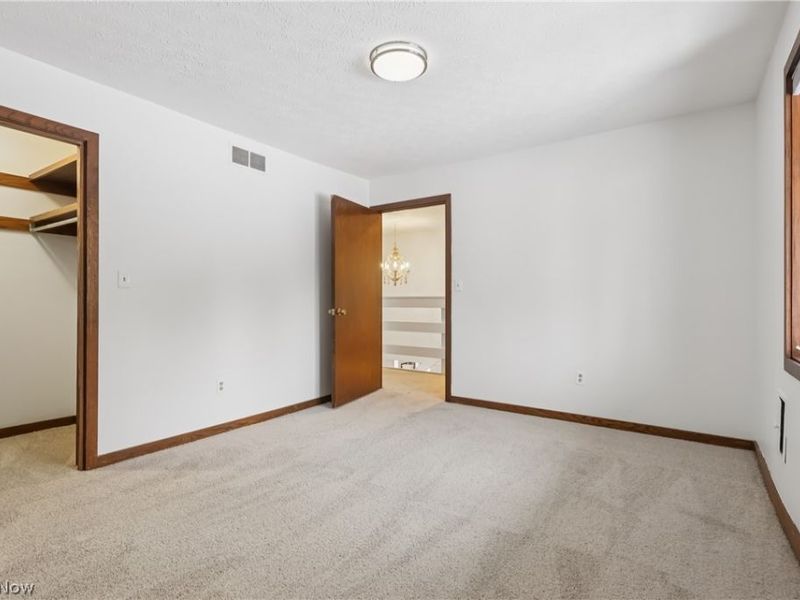 680 Rocky Hollow Drive, Akron, OH 44313 Photo 26