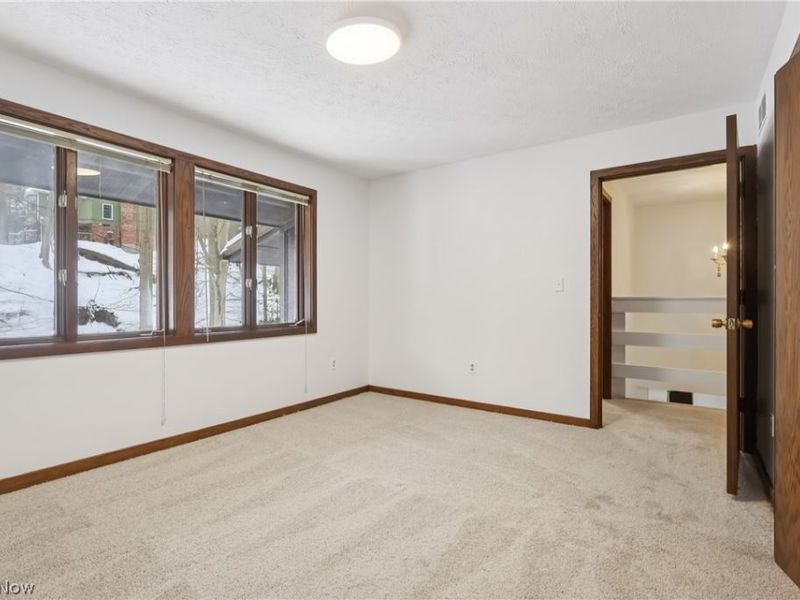 680 Rocky Hollow Drive, Akron, OH 44313 Photo 28