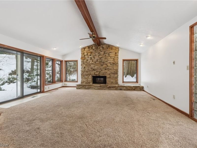 680 Rocky Hollow Drive, Akron, OH 44313 Photo 3