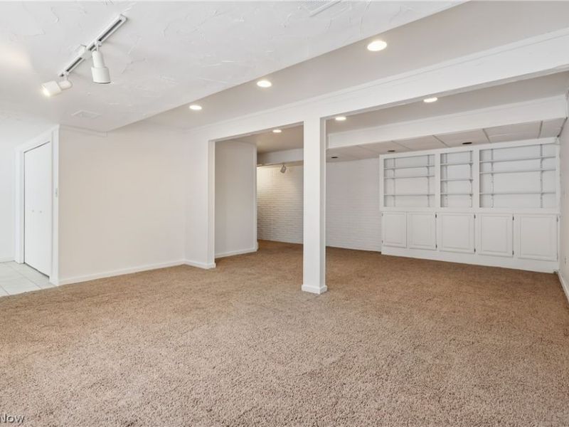 680 Rocky Hollow Drive, Akron, OH 44313 Photo 34