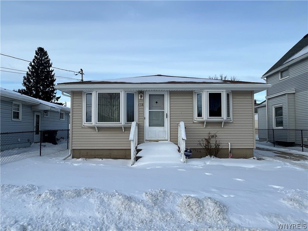 138 Cleveland Avenue, Lackawanna, NY 14218 Main Photo