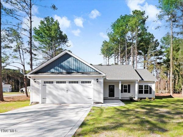 1774 Walnut Run Drive, Deep Run, NC 28525