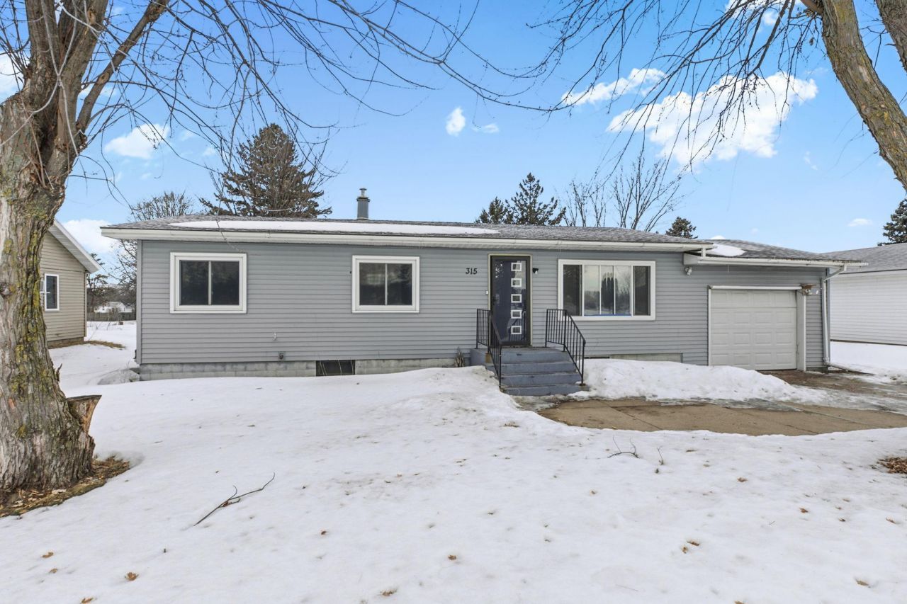 315 7th Street Ne, Long Prairie, MN 56347 Main Photo