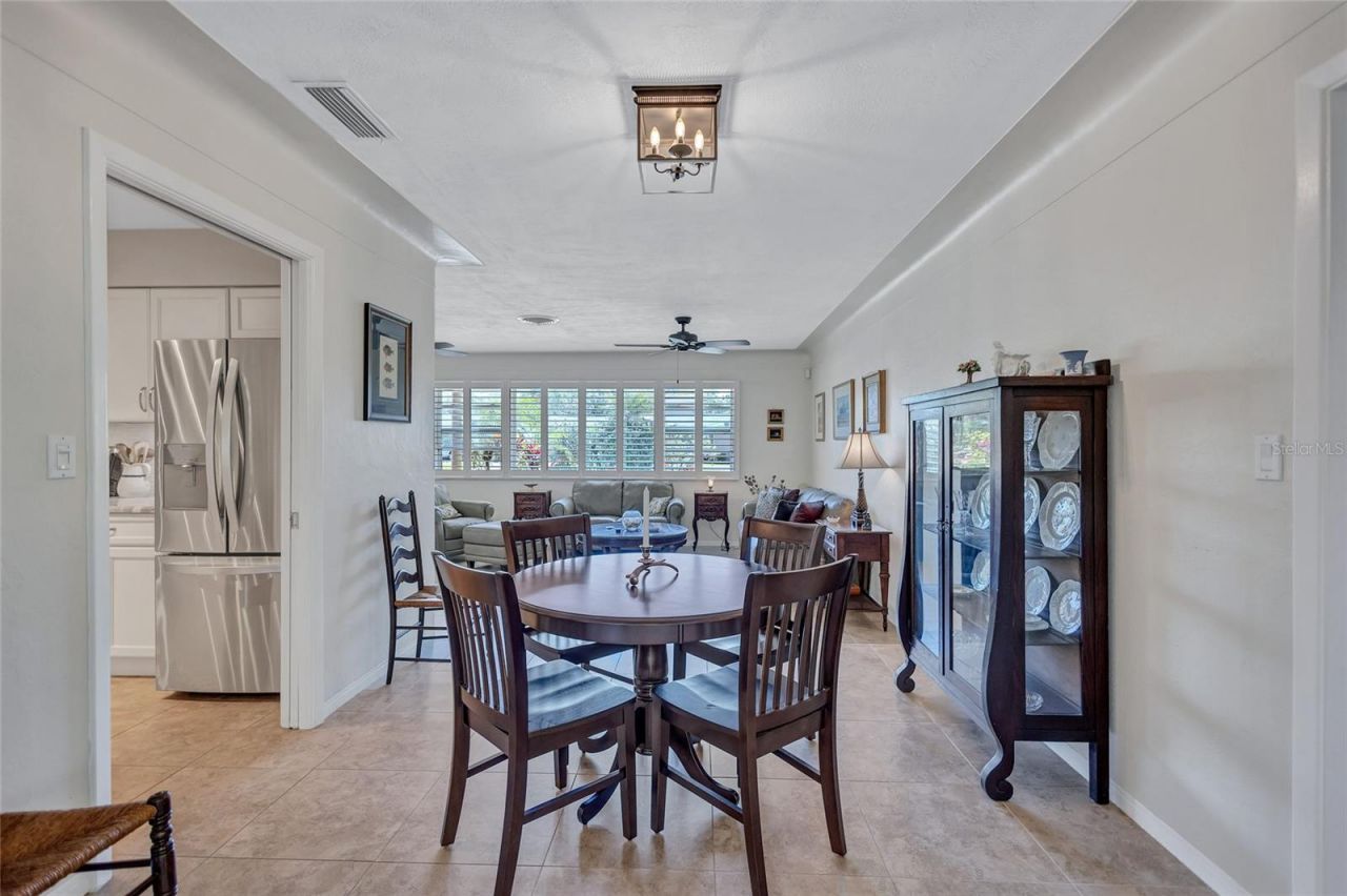 8243 37th Avenue N, Saint Petersburg, FL 33710 Photo