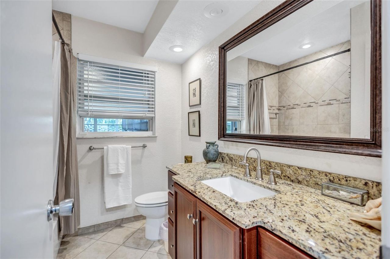 8243 37th Avenue N, Saint Petersburg, FL 33710 Photo