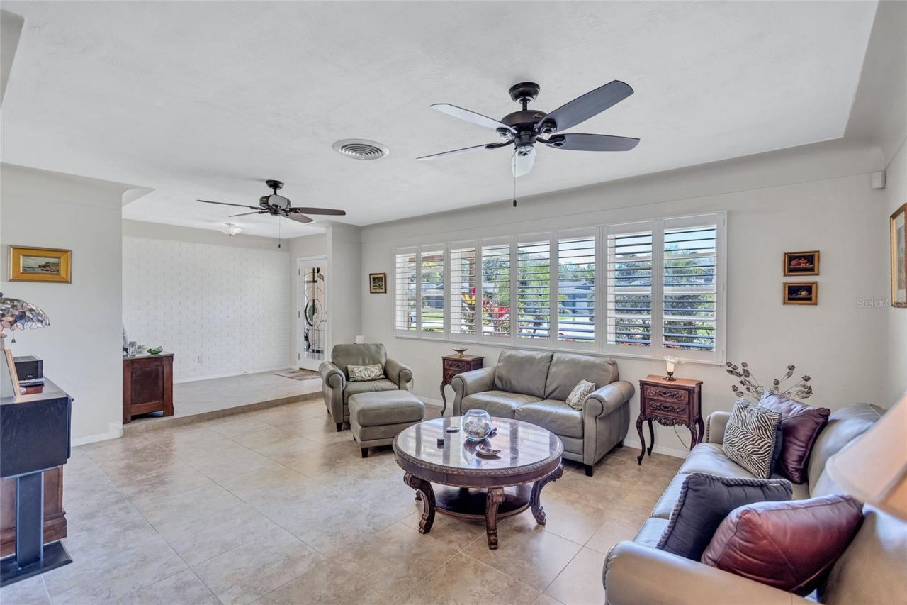 8243 37th Avenue N, Saint Petersburg, FL 33710 Photo