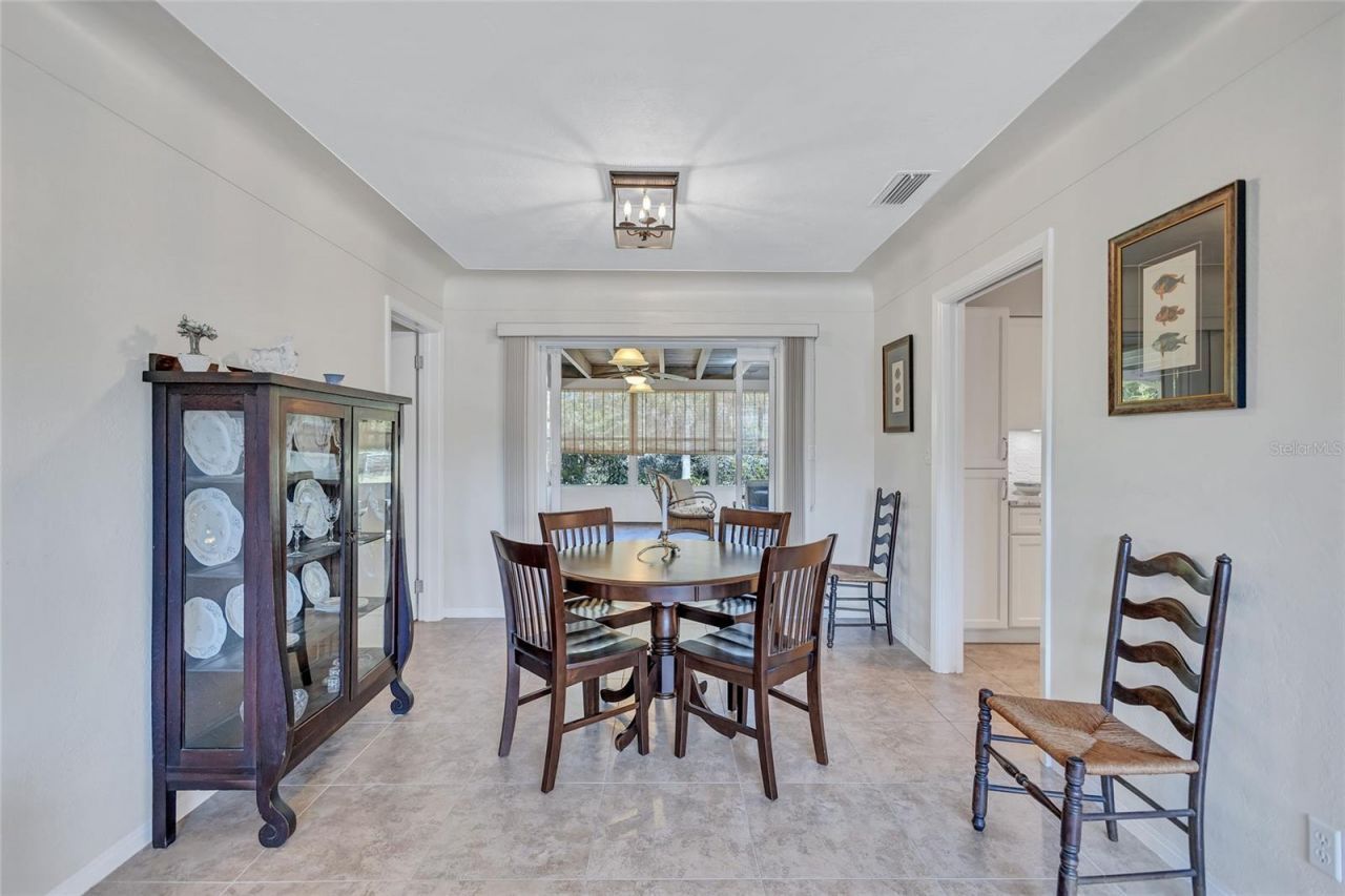 8243 37th Avenue N, Saint Petersburg, FL 33710 Photo