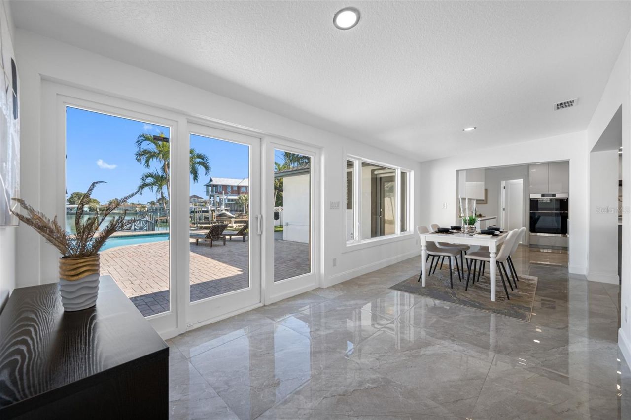 7905 9th Avenue S, Saint Petersburg, FL 33707 Photo