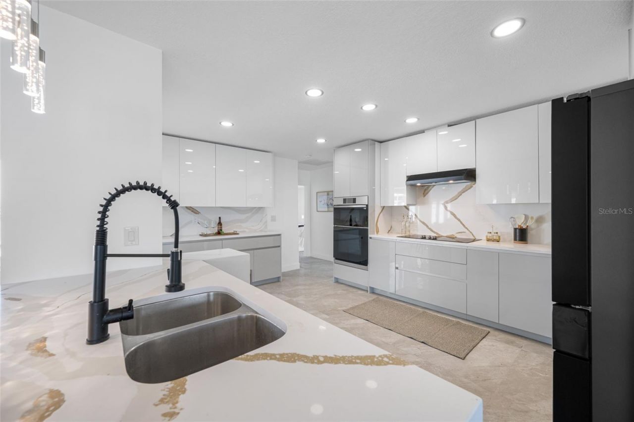 7905 9th Avenue S, Saint Petersburg, FL 33707 Photo