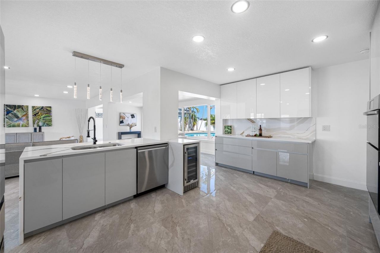 7905 9th Avenue S, Saint Petersburg, FL 33707 Photo