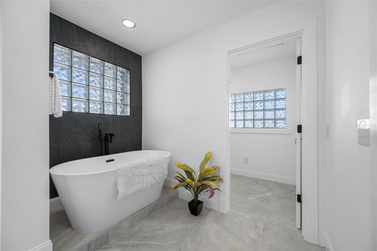 7905 9th Avenue S, Saint Petersburg, FL 33707 Photo