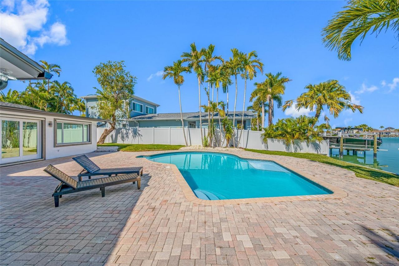 7905 9th Avenue S, Saint Petersburg, FL 33707 Photo