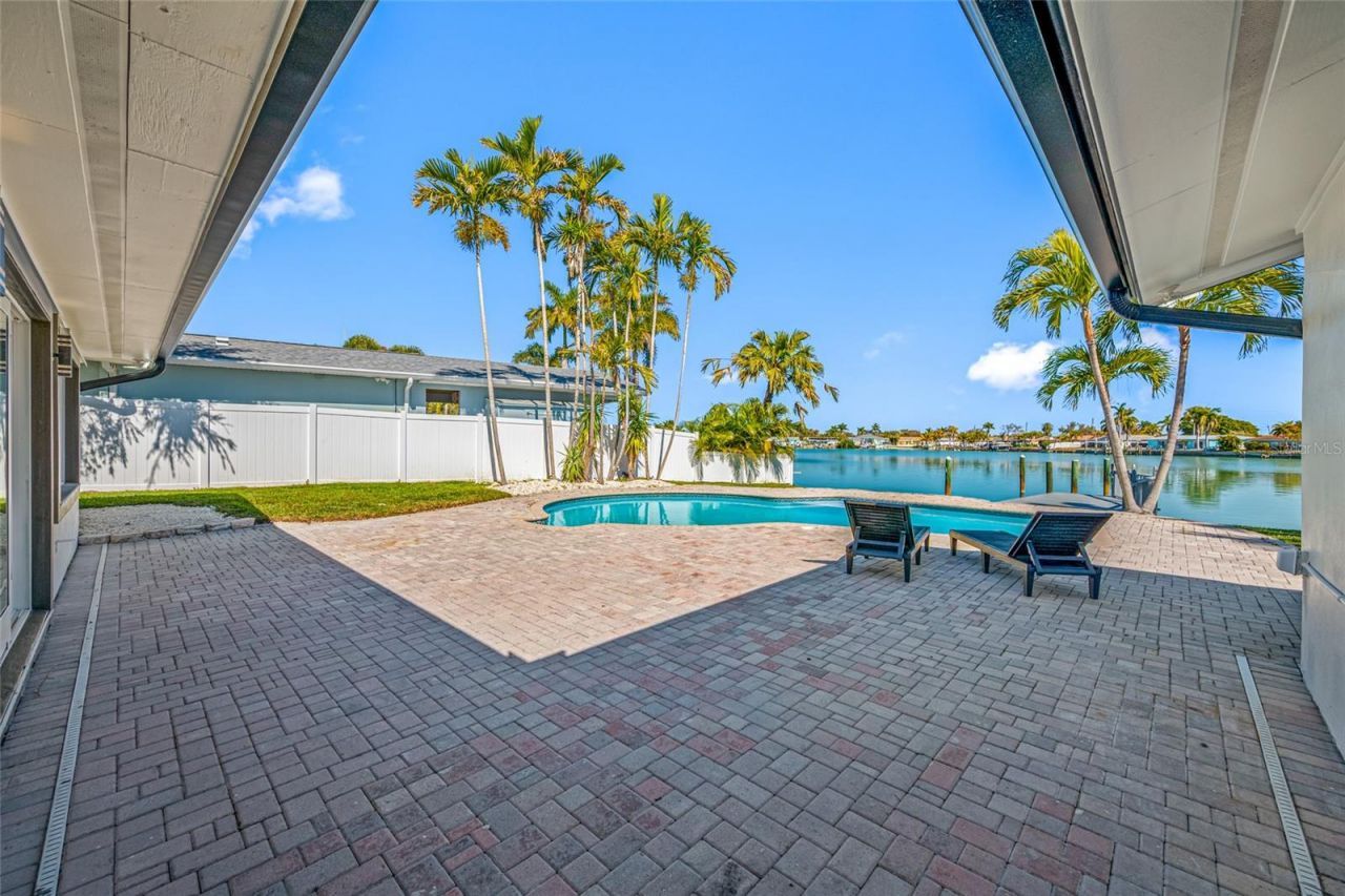 7905 9th Avenue S, Saint Petersburg, FL 33707 Photo