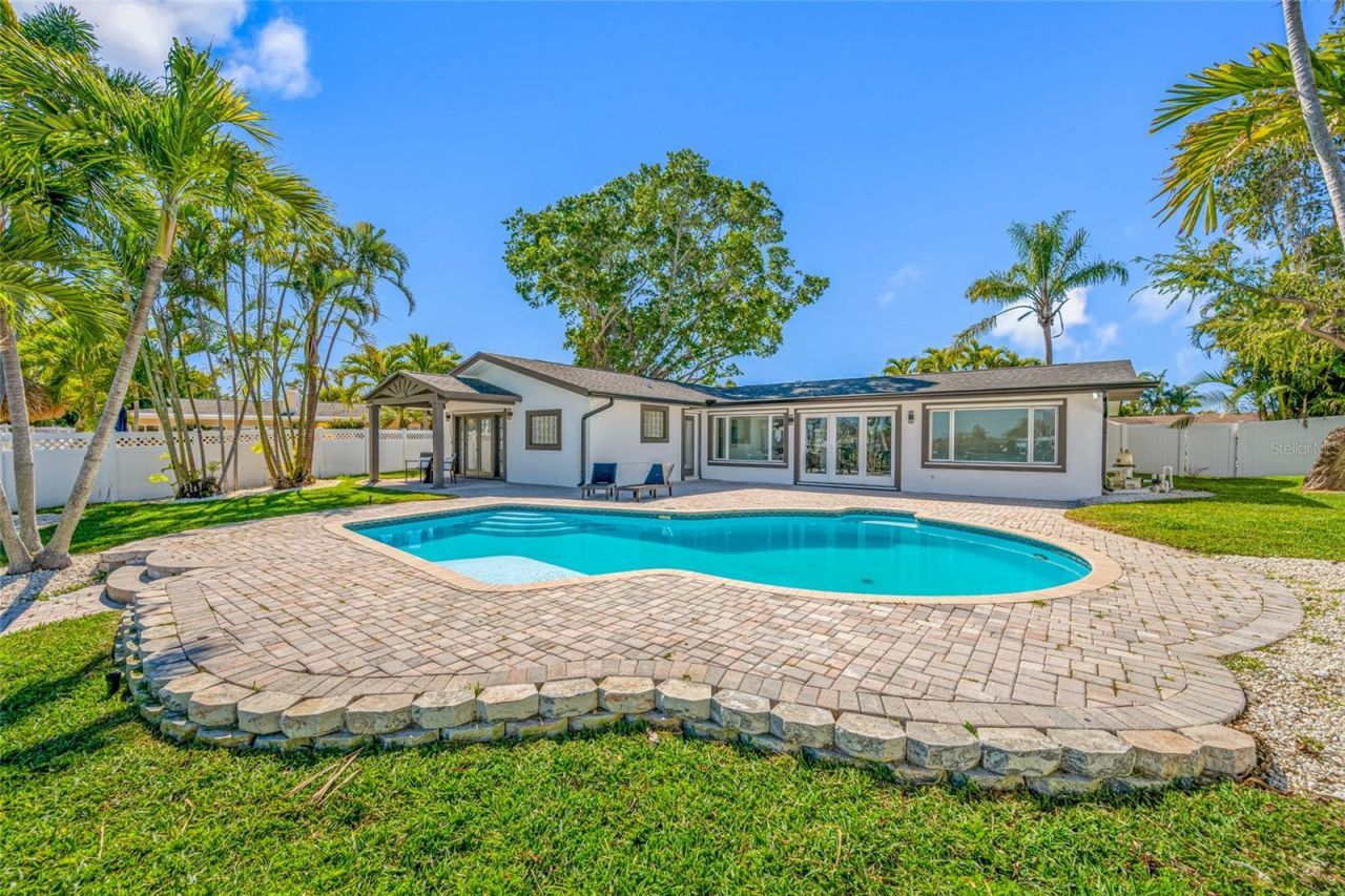 7905 9th Avenue S, Saint Petersburg, FL 33707 Photo