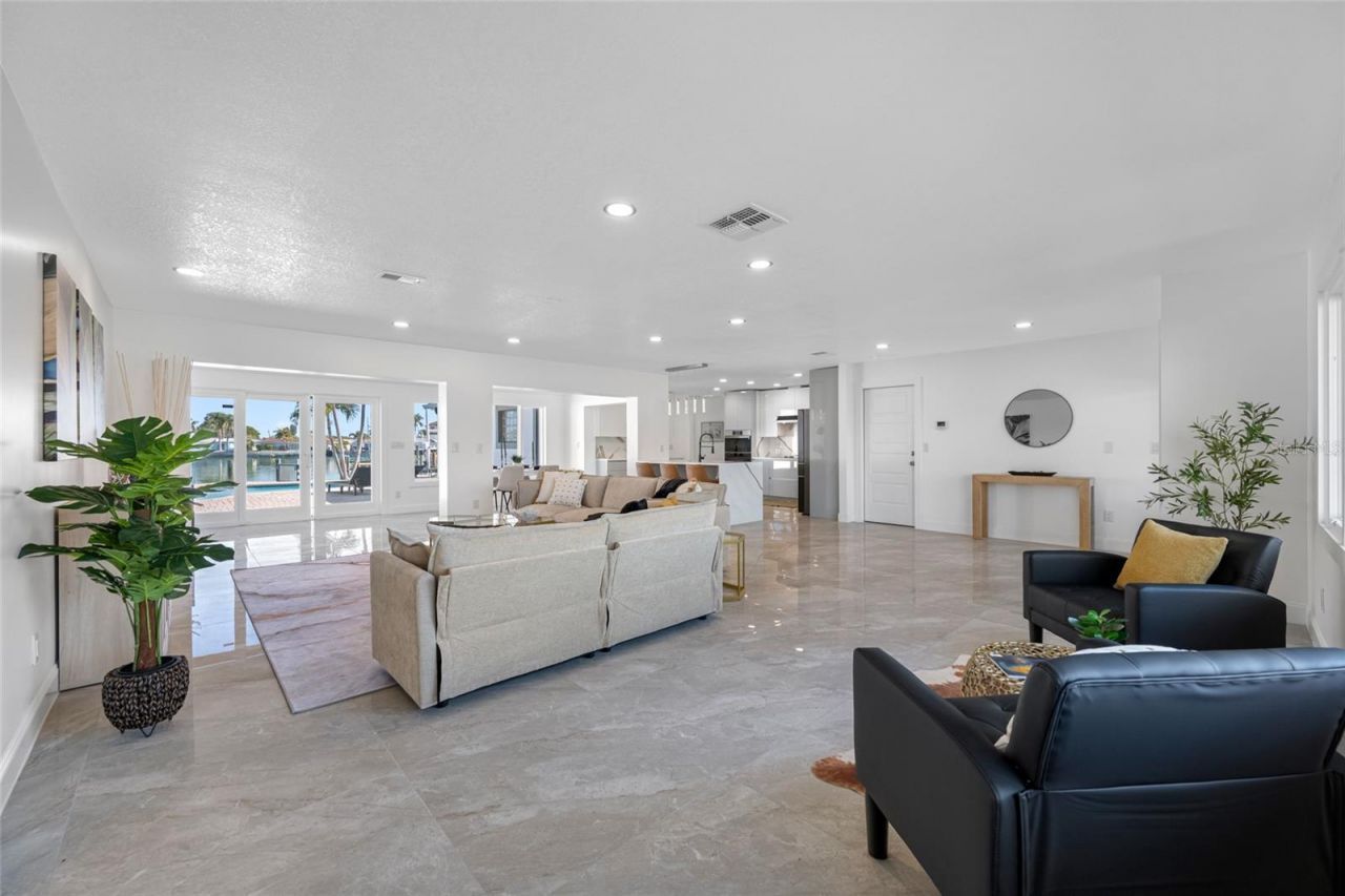 7905 9th Avenue S, Saint Petersburg, FL 33707 Photo