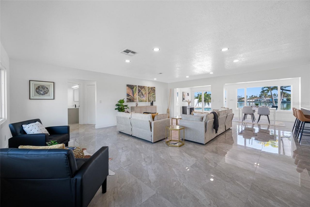 7905 9th Avenue S, Saint Petersburg, FL 33707 Photo