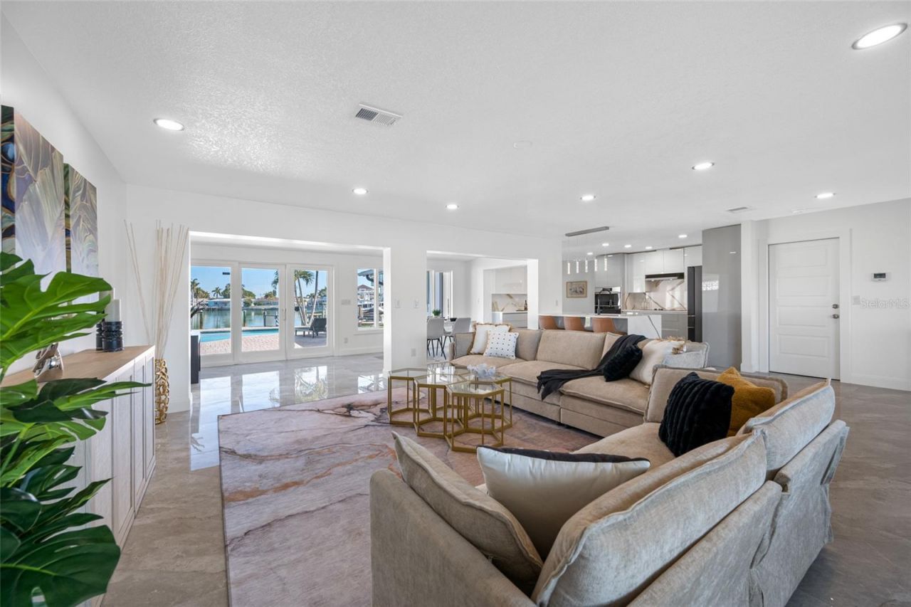 7905 9th Avenue S, Saint Petersburg, FL 33707 Photo