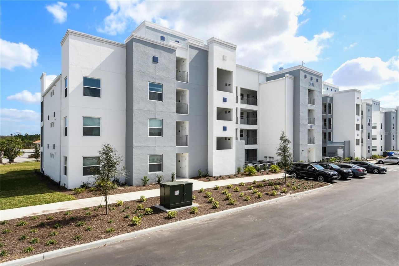3191 Paradox Circle, Unit 401, Kissimmee, FL 34746 Main Photo