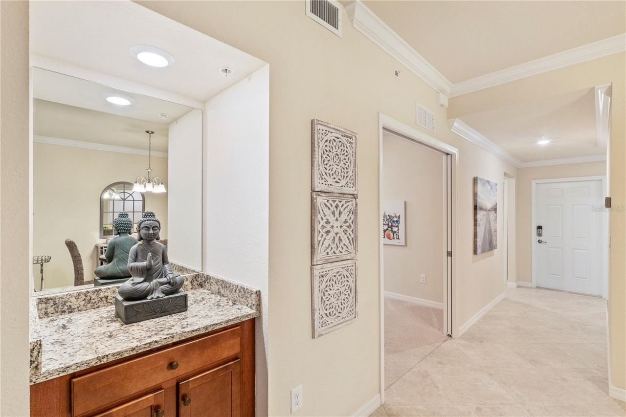 5558 Palmer Circle, Unit 105, Bradenton, FL 34211 Photo