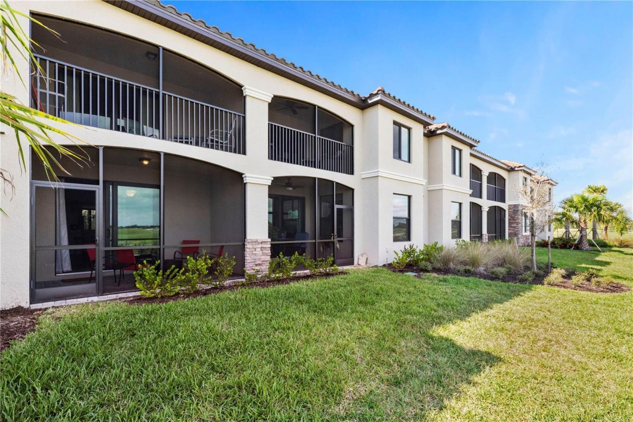 5558 Palmer Circle, Unit 105, Bradenton, FL 34211 Photo
