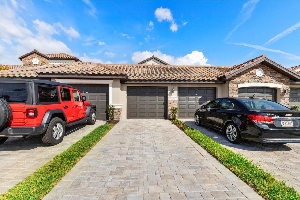 5558 Palmer Circle, Unit 105, Bradenton, FL 34211 Photo