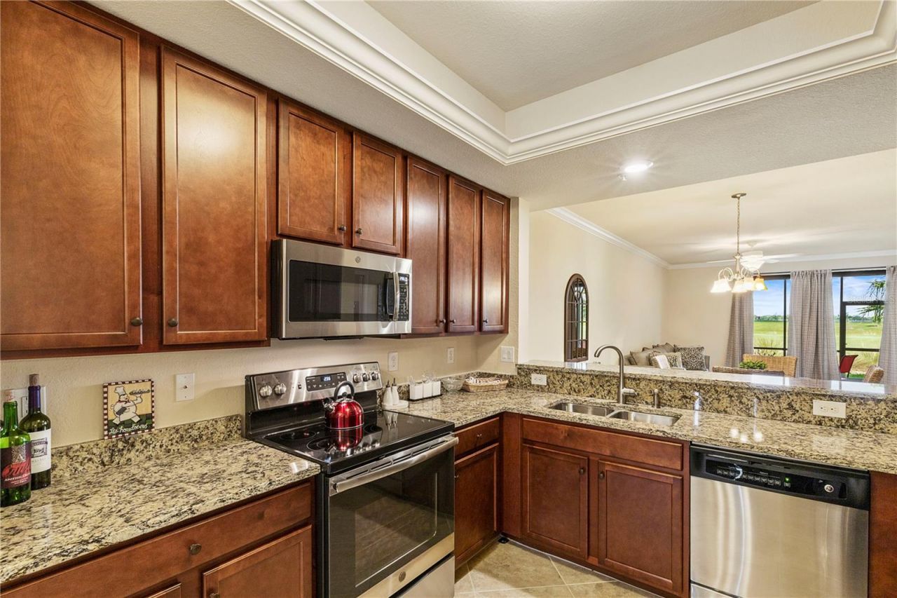 5558 Palmer Circle, Unit 105, Bradenton, FL 34211 Photo