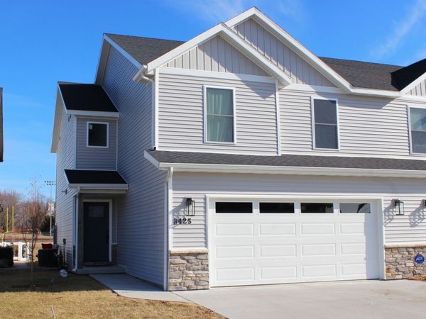 425 Jenny Lane, Unit B, Heyworth, IL 61745