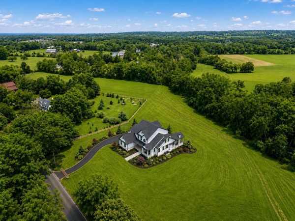102 RAILROAD AVENUE, CHALFONT, PA 18914