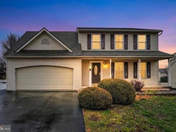 155 AUSTIN DRIVE, MOUNT WOLF, PA 17347