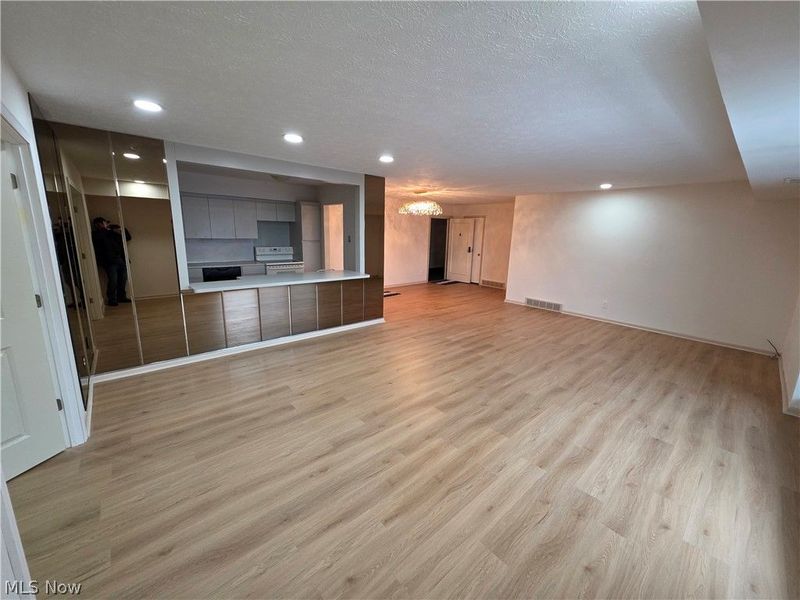 2202 Acacia Park Drive, Unit 2612, Lyndhurst, OH 44124 Photo 2