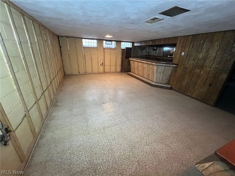 4440 Hillcroft Drive, Cleveland, OH 44128 Photo 9