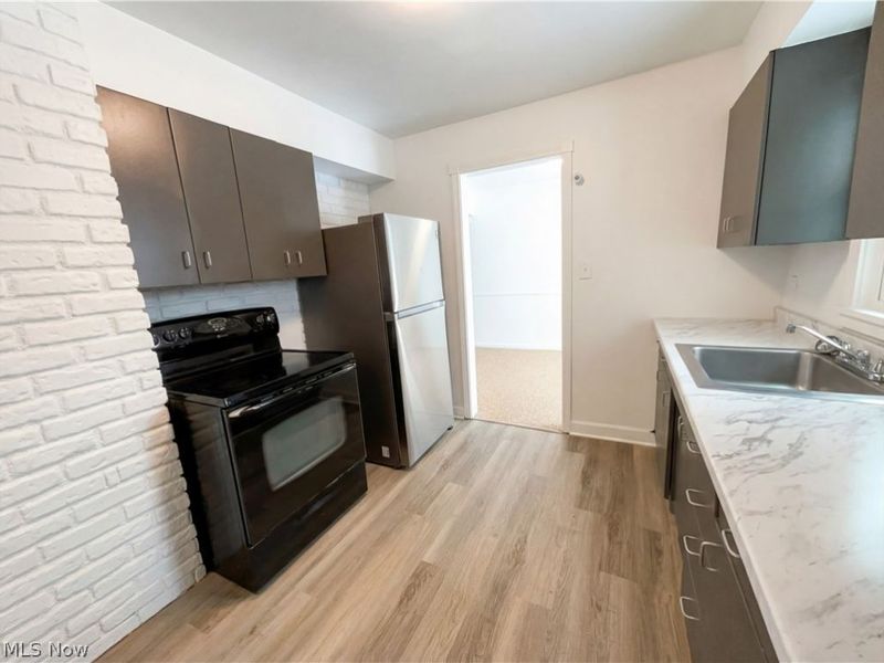 1754 E 236th Street, Euclid, OH 44117 Photo 2