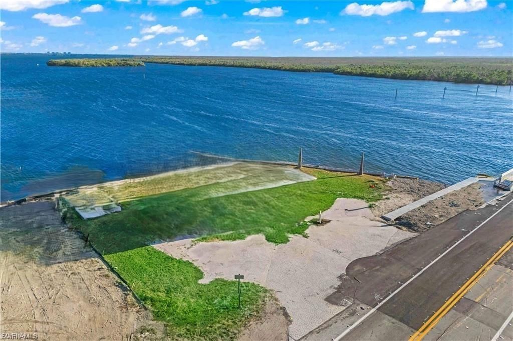 4767 Pine Island Rd Nw, Matlacha, FL 33993 Photo