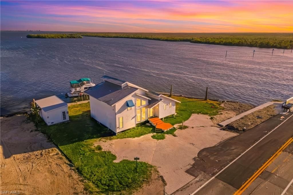 4767 Pine Island Rd Nw, Matlacha, FL 33993 Photo