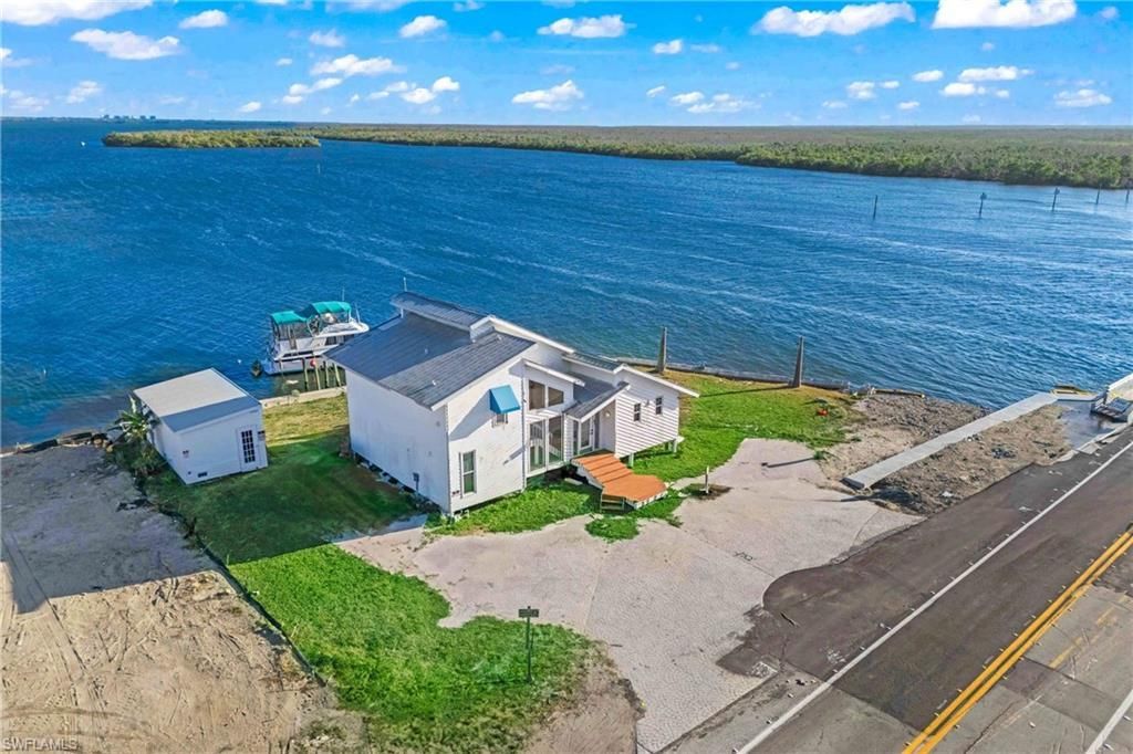 4767 Pine Island Rd Nw, Matlacha, FL 33993 Photo