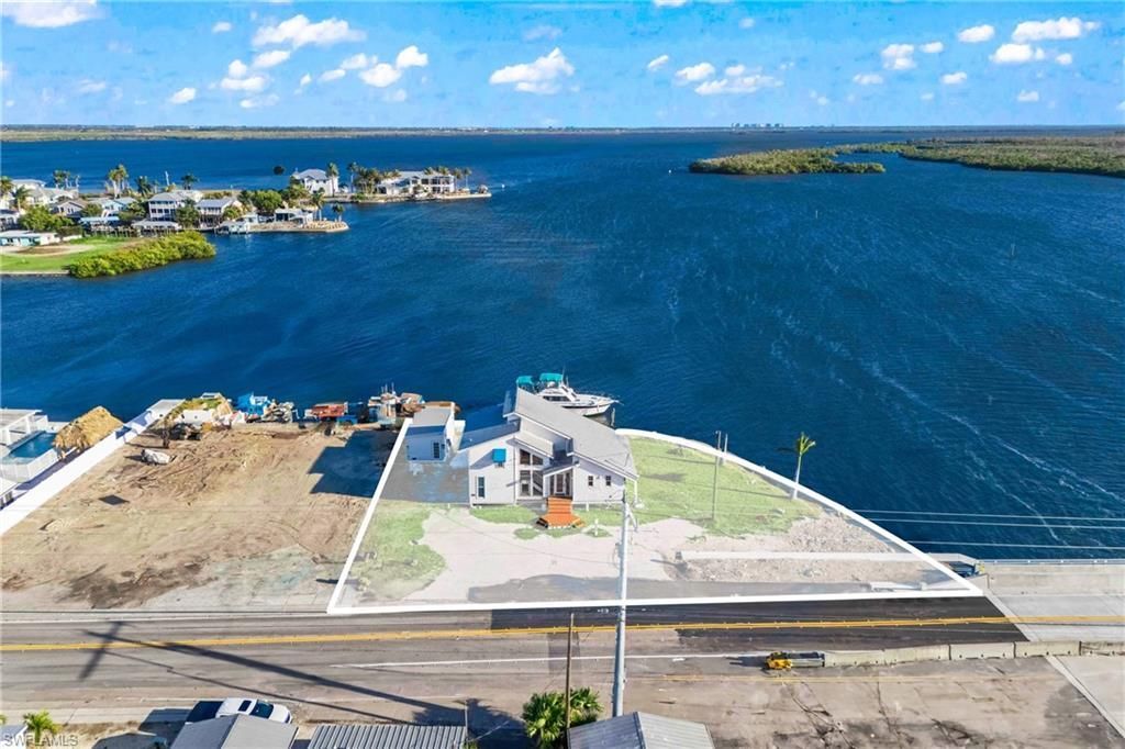 4767 Pine Island Rd Nw, Matlacha, FL 33993 Photo