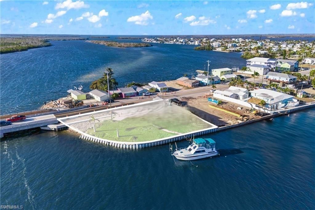 4767 Pine Island Rd Nw, Matlacha, FL 33993 Photo