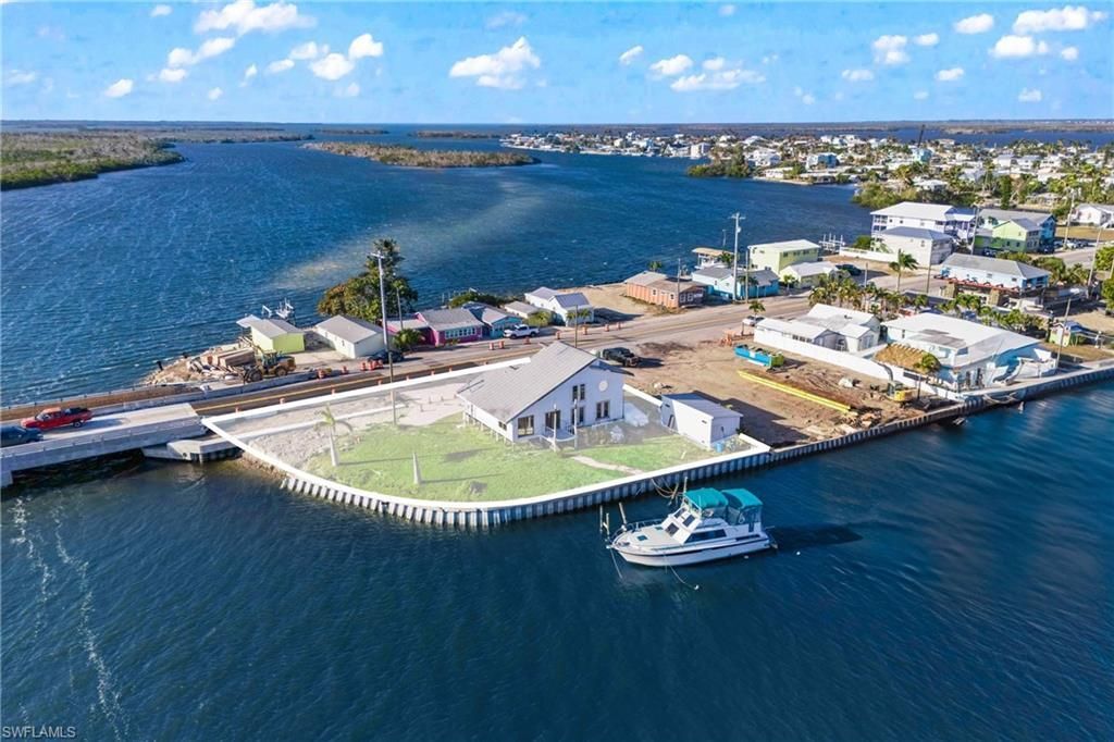 4767 Pine Island Rd Nw, Matlacha, FL 33993 Photo